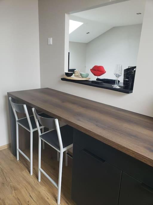 Bulles Etoilees Appartement Avec Jacuzzi Prive Montrevel-en-Bresse Ngoại thất bức ảnh